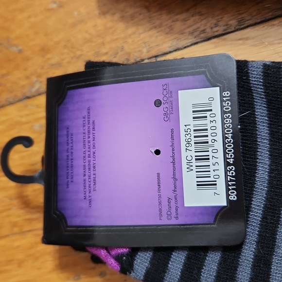 Nightmare Before Christmas Jack and Sally Socks Size 4-10 - Picture 4 of 6